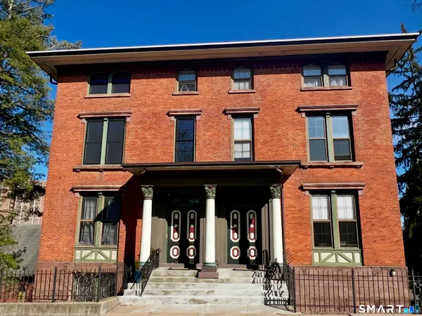 $2,390 | 34-36 Charter Oak Place, Unit 4, Hartford, CT 06106