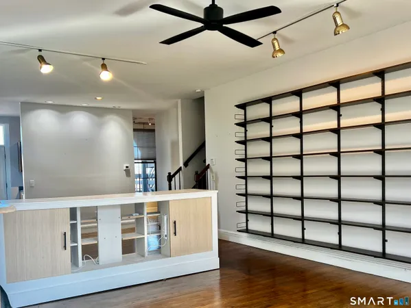 $2,390 | 34-36 Charter Oak Place, Unit 4, Hartford, CT 06106