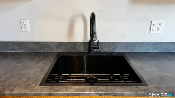 $2,390 | 34-36 Charter Oak Place, Unit 4, Hartford, CT 06106