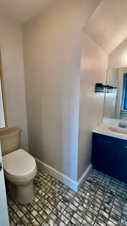 $2,390 | 34-36 Charter Oak Place, Unit 4, Hartford, CT 06106