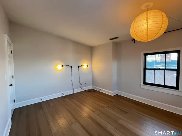 $2,390 | 34-36 Charter Oak Place, Unit 4, Hartford, CT 06106