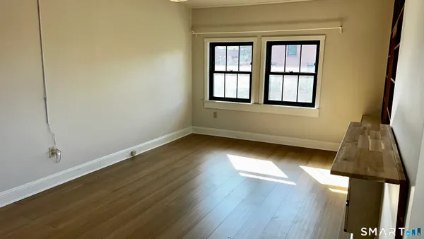 $2,390 | 34-36 Charter Oak Place, Unit 4, Hartford, CT 06106