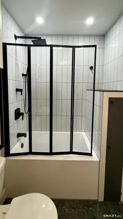 $2,390 | 34-36 Charter Oak Place, Unit 4, Hartford, CT 06106