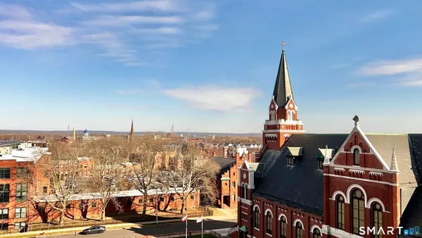 $2,390 | 34-36 Charter Oak Place, Unit 4, Hartford, CT 06106