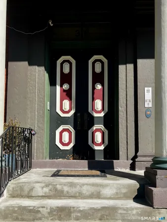 $2,390 | 34-36 Charter Oak Place, Unit 4, Hartford, CT 06106