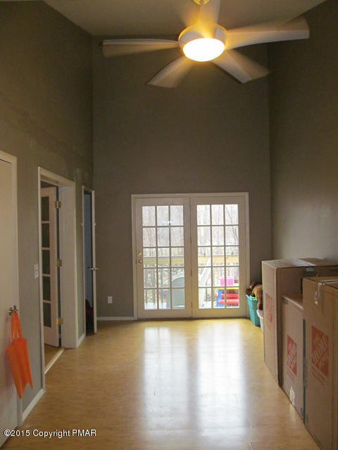 6035 Decker Road Bushkill, PA 18324 - Photo 12 of 35 family room