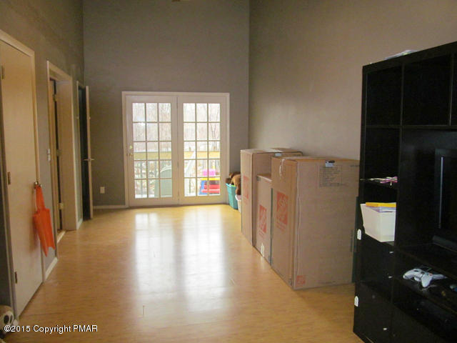 6035 Decker Road Bushkill, PA 18324 - Photo 13 of 35 family room (2)