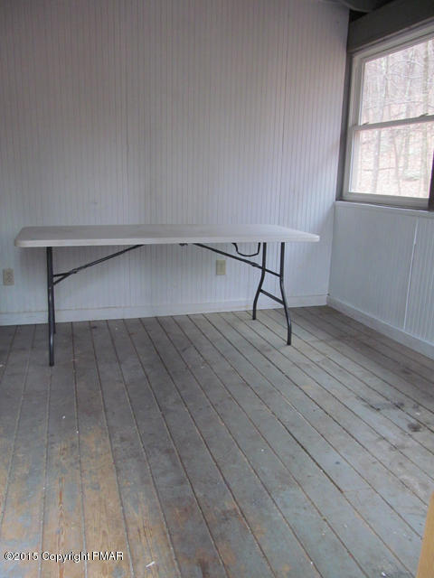 6035 Decker Road Bushkill, PA 18324 - Photo 30 of 35 mudroom-sunroom