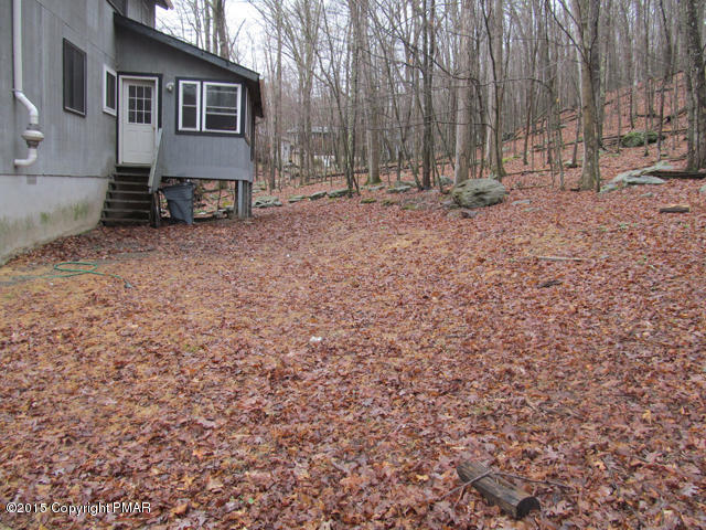 6035 Decker Road Bushkill, PA 18324 - Photo 33 of 35 backyard