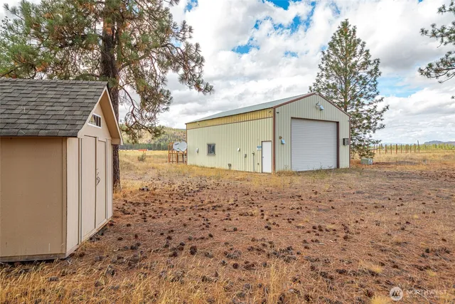 $314,900 | 39355 Orchard Road East, Davenport, WA 99122