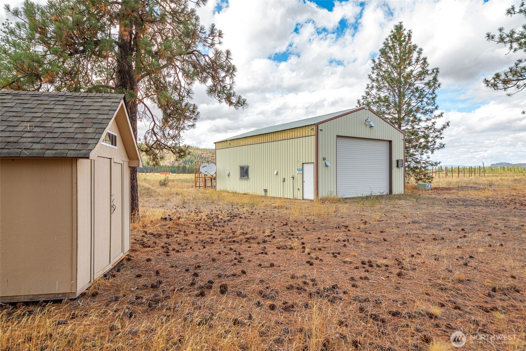 39355 Orchard Road East Davenport, WA 99122 - Photo 3 of 21