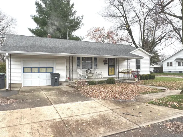$179,800 | 1004 North Perkins Street, Rushville, IN 46173