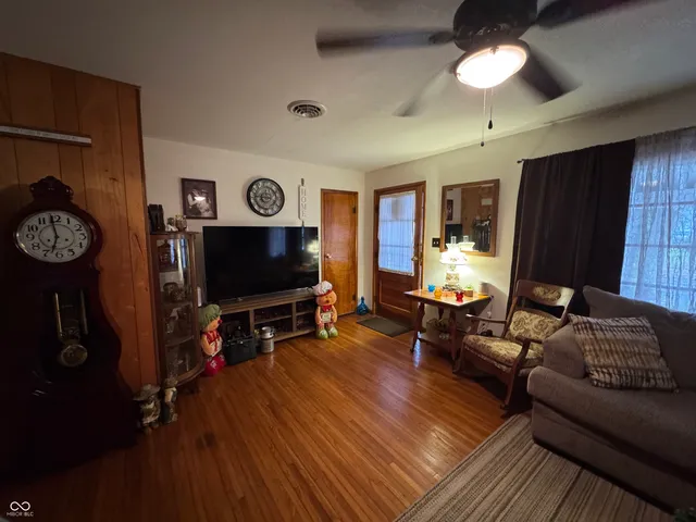 $179,800 | 1004 North Perkins Street, Rushville, IN 46173