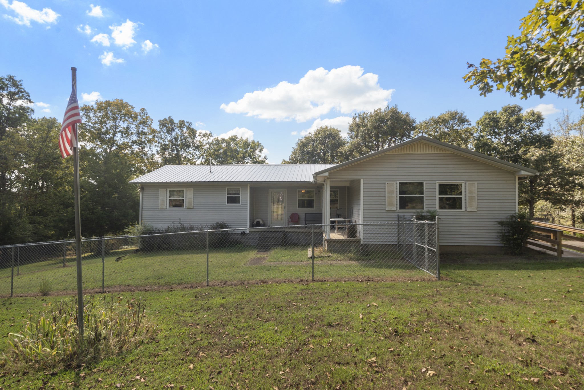 3859 Erin Road McEwen, TN 37101 - Photo 5 of 52 a backyard of a house