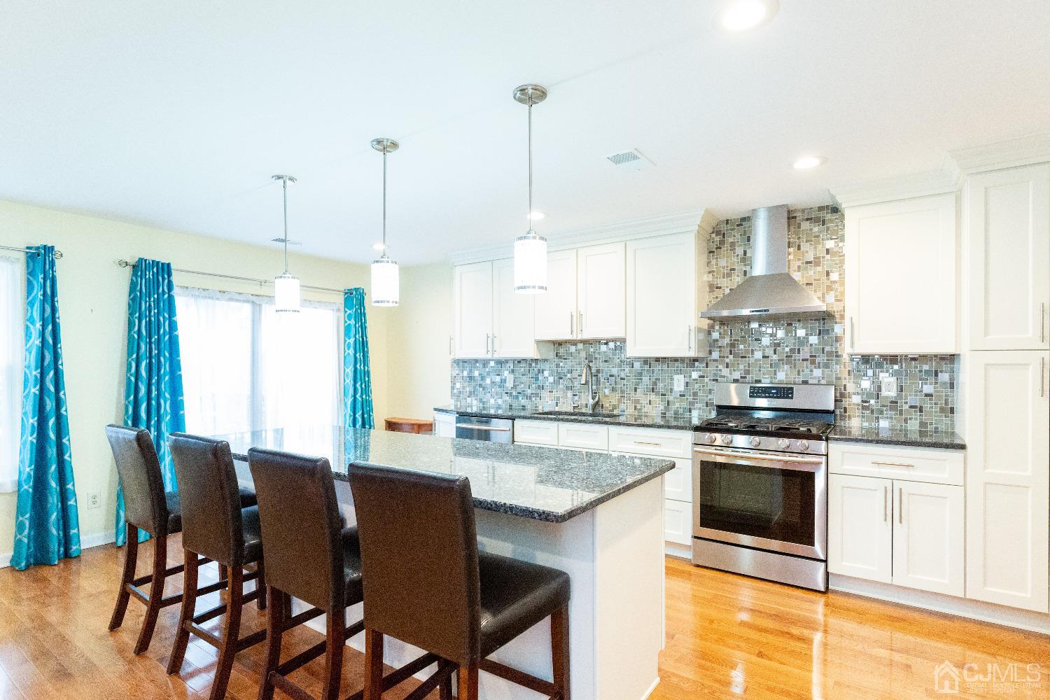 43 Rainford Road Edison, NJ 08820 - Photo 8 of 35