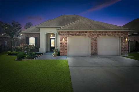 $282,000 | 69484 Taverny Court, Madisonville, LA 70447