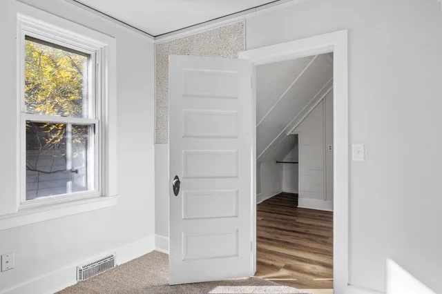 $259,900 | 1942 North 12th Street, Sheboygan, WI 53081