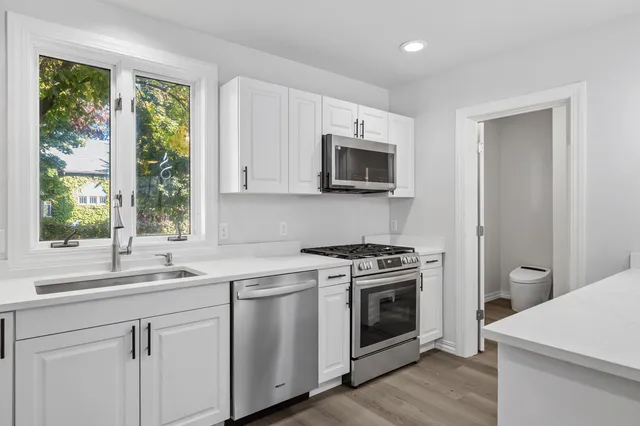 $259,900 | 1942 North 12th Street, Sheboygan, WI 53081