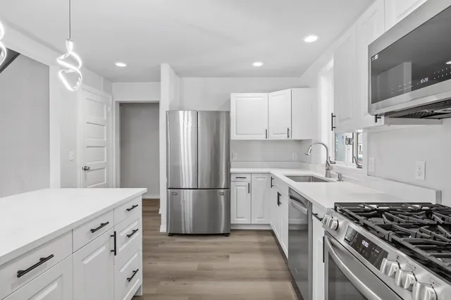 $259,900 | 1942 North 12th Street, Sheboygan, WI 53081