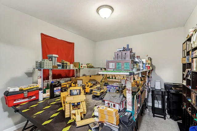 $305,000 | 1545 Notley Field Lane, Vicksburg, MI 49097