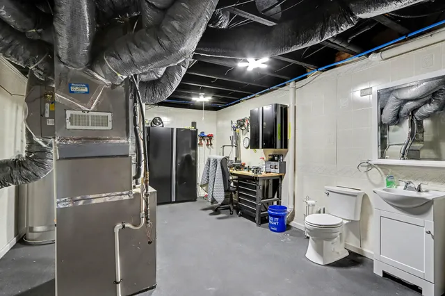 $305,000 | 1545 Notley Field Lane, Vicksburg, MI 49097