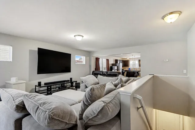 $305,000 | 1545 Notley Field Lane, Vicksburg, MI 49097