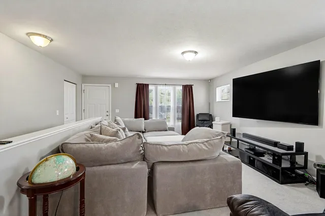 $305,000 | 1545 Notley Field Lane, Vicksburg, MI 49097