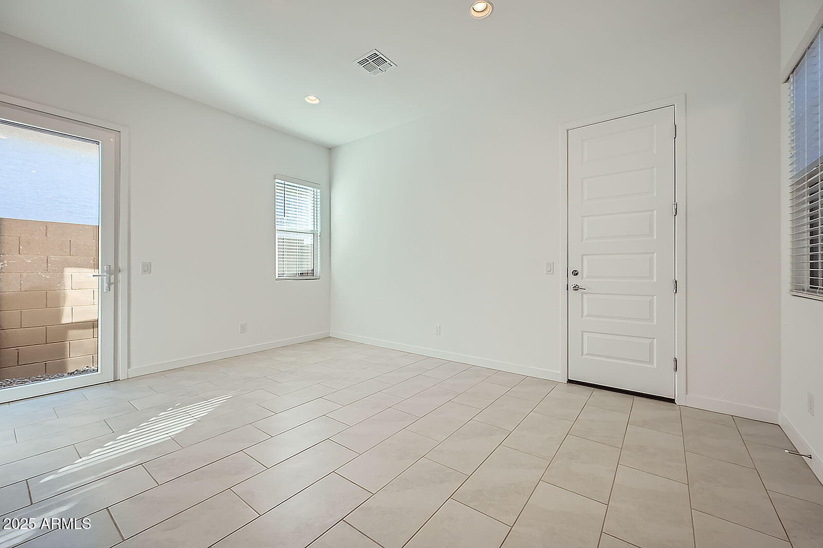 3252 West Peak View Road Phoenix, AZ 85083 - Photo 15 of 23 NG Living