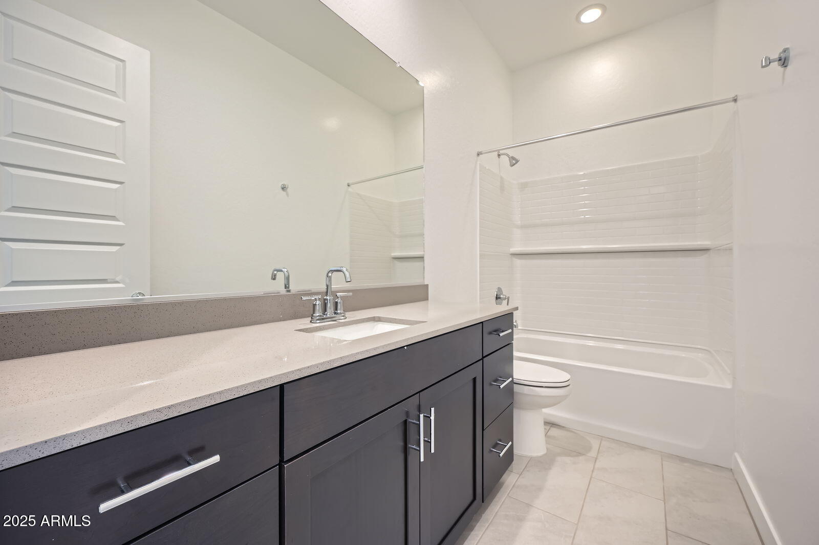 3252 West Peak View Road Phoenix, AZ 85083 - Photo 19 of 23 Bath2