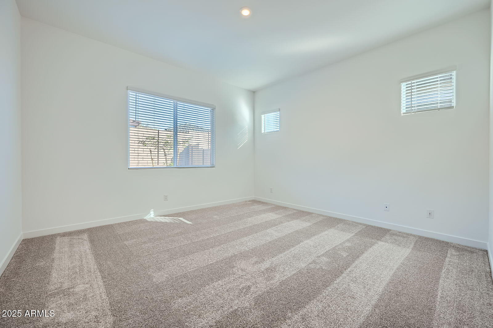 3252 West Peak View Road Phoenix, AZ 85083 - Photo 7 of 23 Owner's Suite