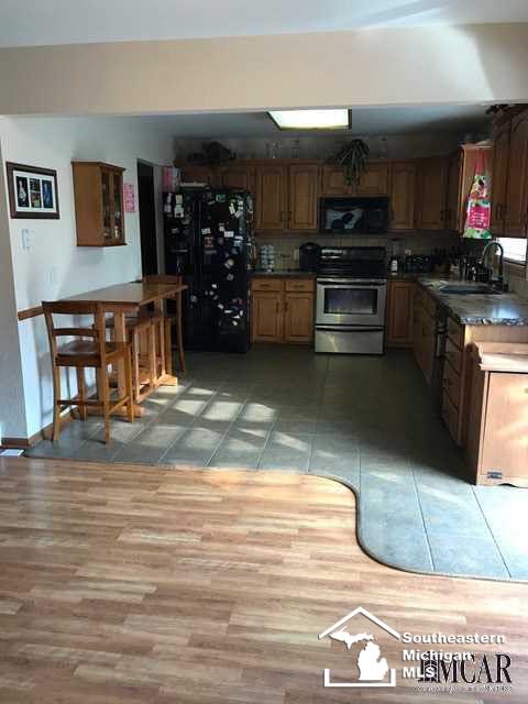 1113 West Sterns Road Temperance, MI 48182 - Photo 4 of 28