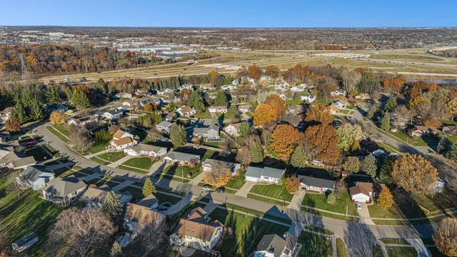 $389,900 | 6540 Kingtree Drive Southwest, Byron Center, MI 49315