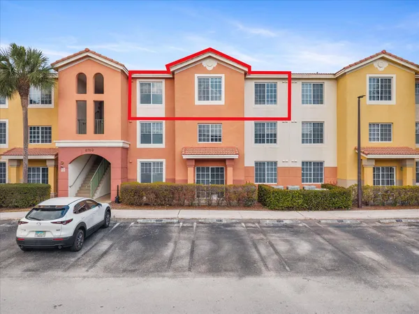 $215,000 | 6769 Heritage Grande, Unit 2303, Boynton Beach, FL 33437