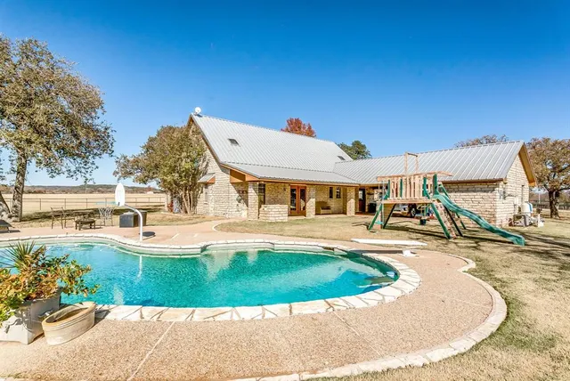 $3,300,000 | 24860 North US Highway 281, Stephenville, TX 76401