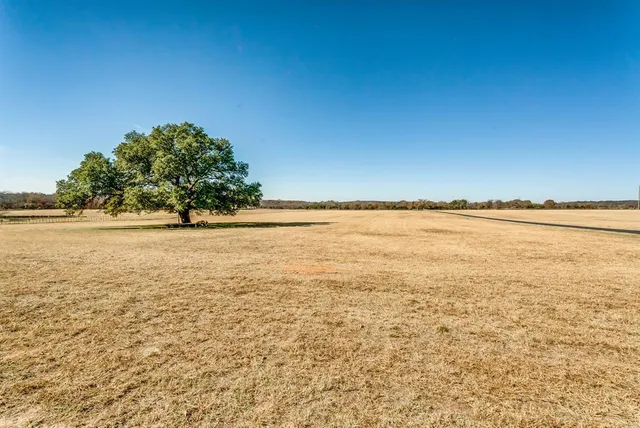 $3,300,000 | 24860 North US Highway 281, Stephenville, TX 76401