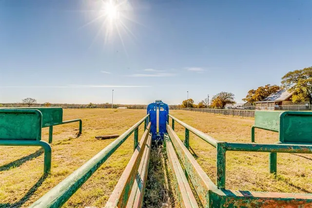 $3,300,000 | 24860 North US Highway 281, Stephenville, TX 76401