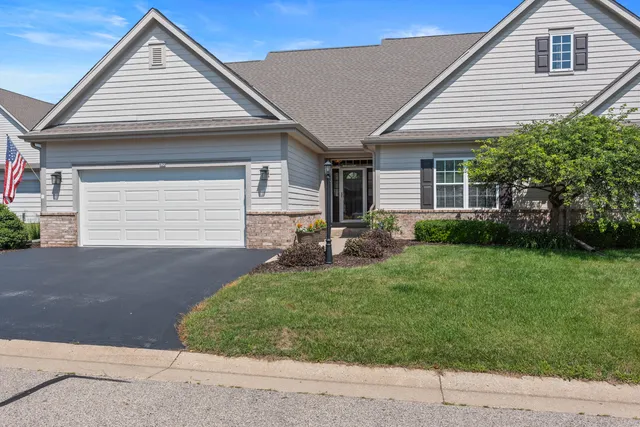 $534,000 | 420 Cobblestone Court, Slinger, WI 53086