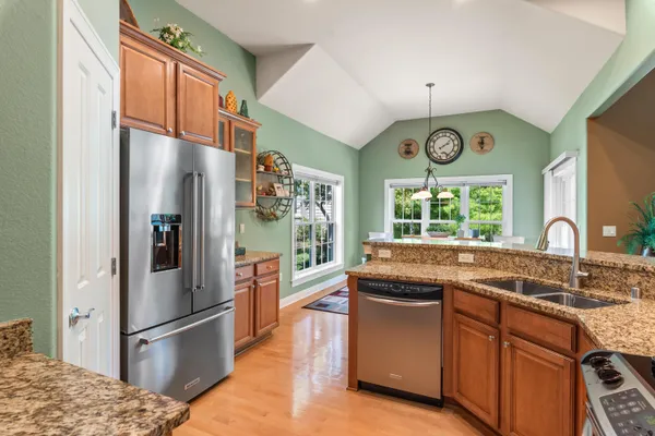 $509,000 | 420 Cobblestone Court, Slinger, WI 53086