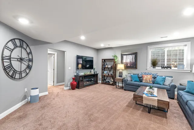 $534,000 | 420 Cobblestone Court, Slinger, WI 53086