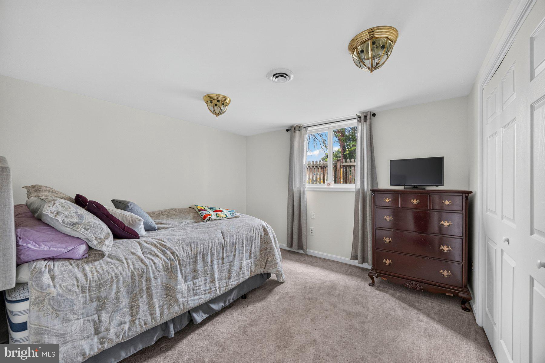 40 Johnson Road Pasadena, MD 21122 - Photo 25 of 47