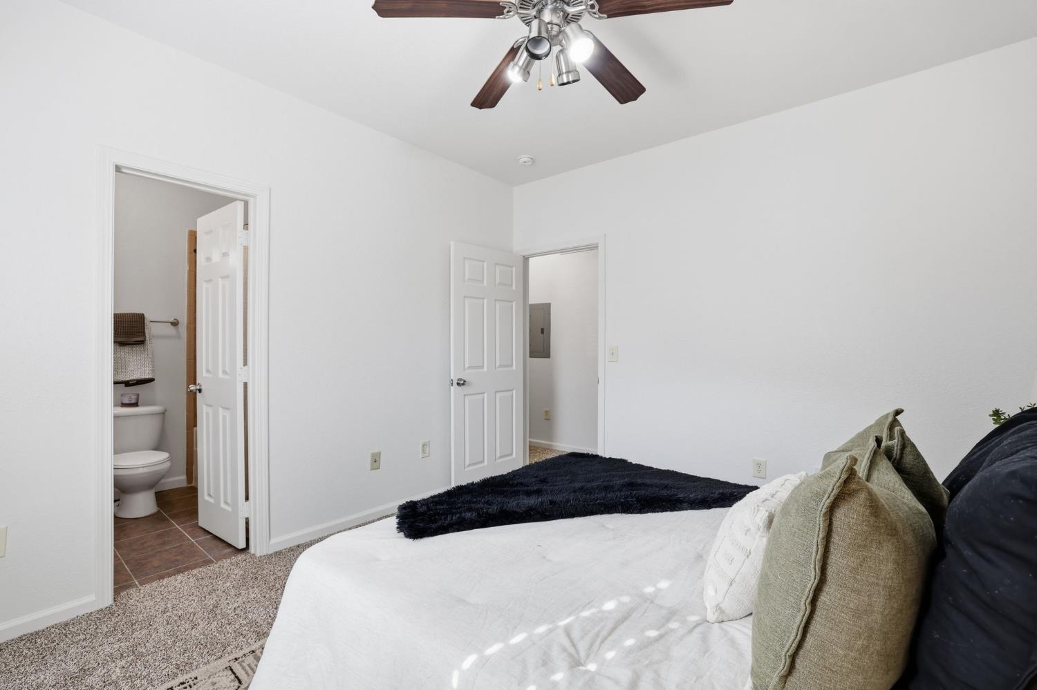 8434 Walerga Road, Unit 324 Antelope, CA 95843 - Photo 14 of 19 Gallery Image 14