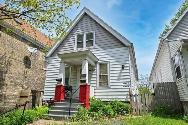 $895 | 2768 North Bremen Street, Unit REAR, Milwaukee, WI 53212