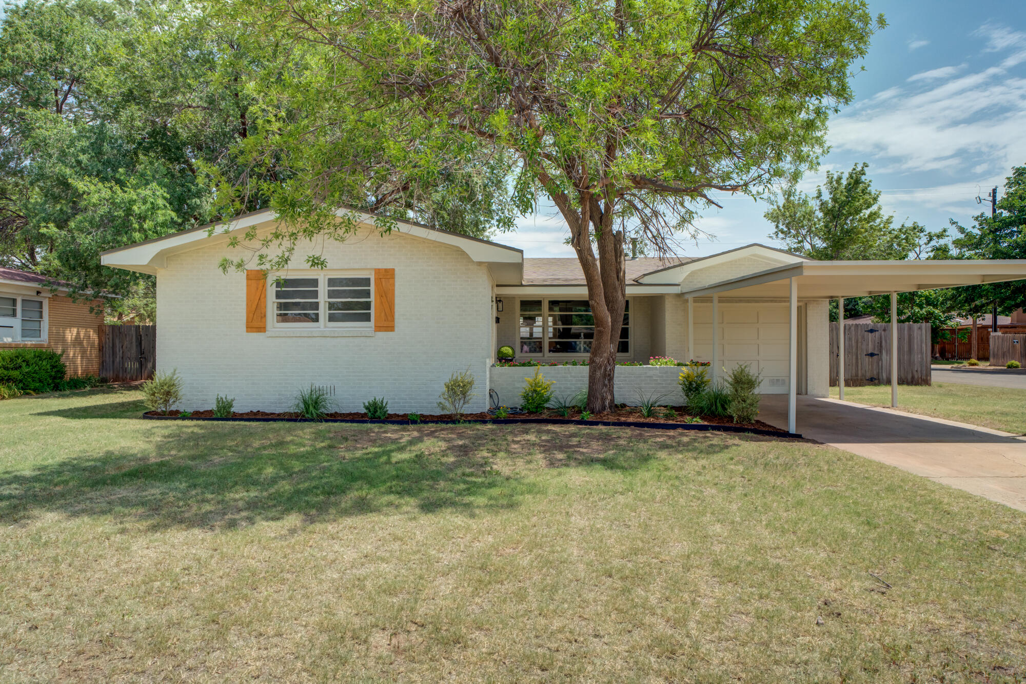 3615 37th Street Lubbock, TX 79413 - Photo 2 of 39 DSC05017_18_19_20_21