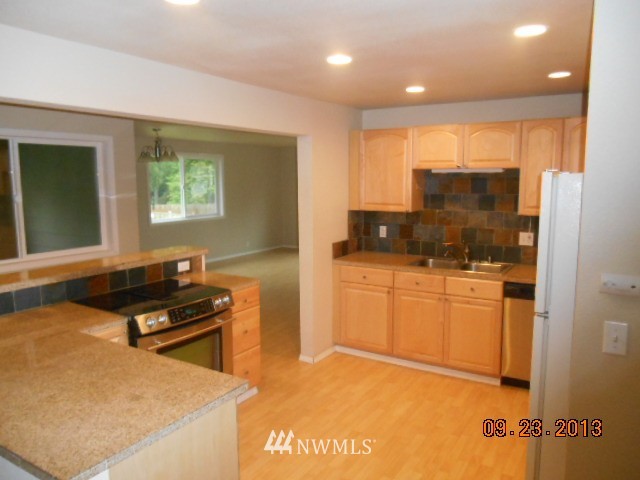 7111 Carson Road Everett, WA 98203 - Photo 4 of 7