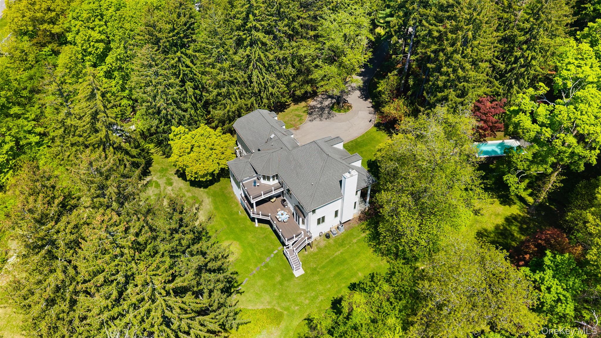 1320 Albany Post Road Croton-on-Hudson, NY 10520 - Photo 18 of 40