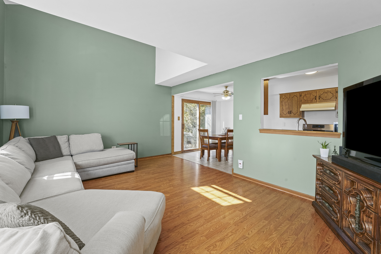 12554 Arbor Drive Alsip, IL 60803 - Photo 4 of 28 a living room with furniture and a flat screen tv