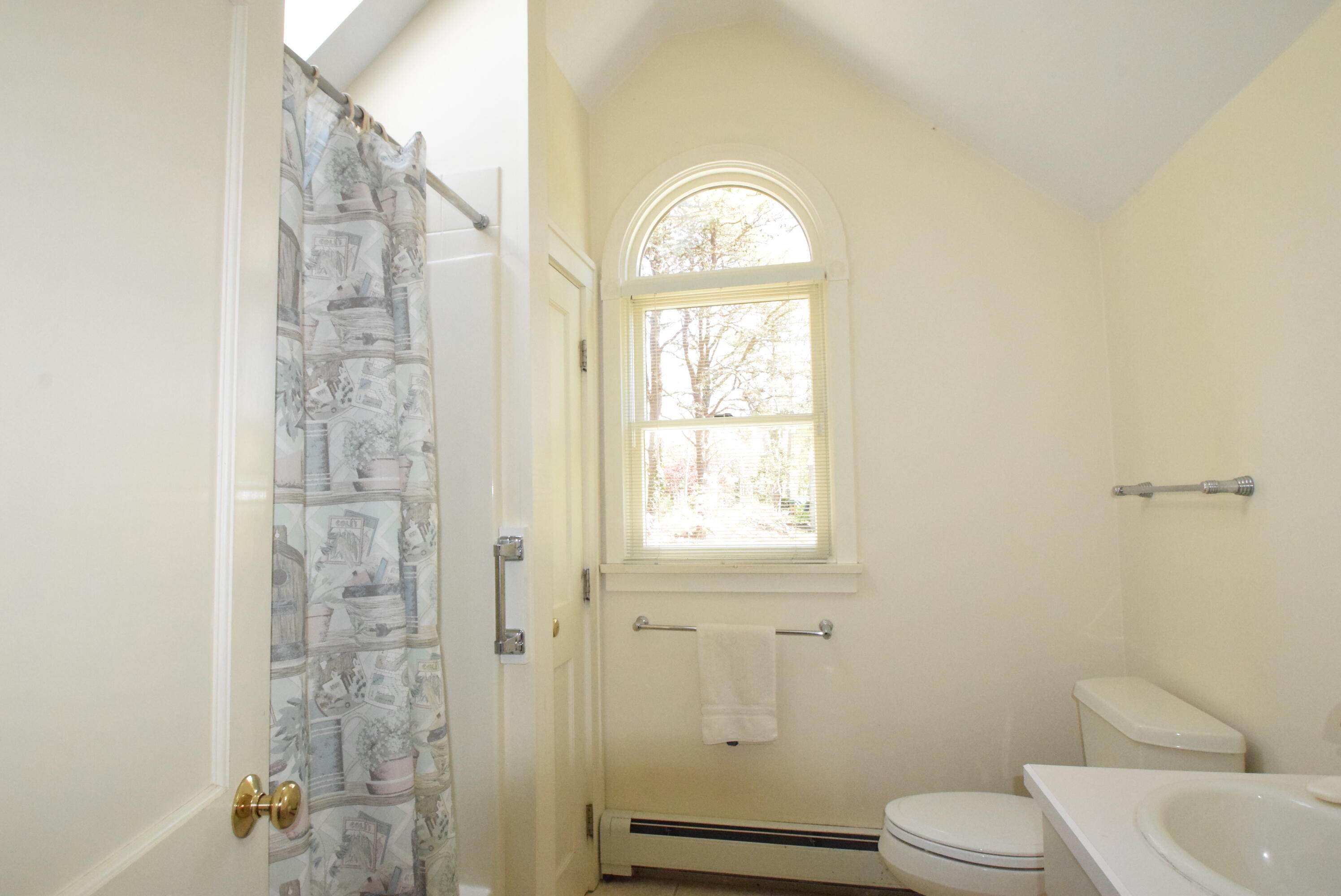 260 Mill Road Eastham, MA 02642 - Photo 12 of 16 260Mill PrimBath