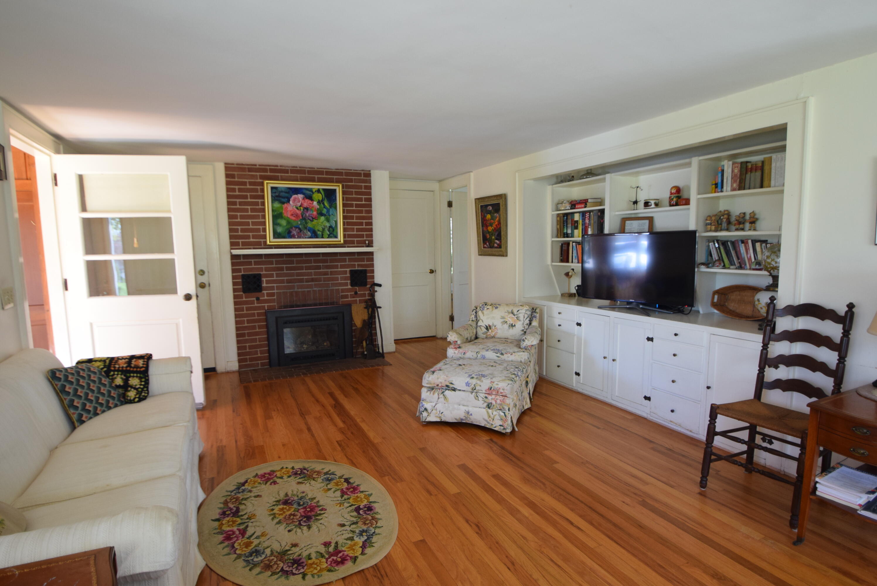 260 Mill Road Eastham, MA 02642 - Photo 4 of 16 260Mill LR1