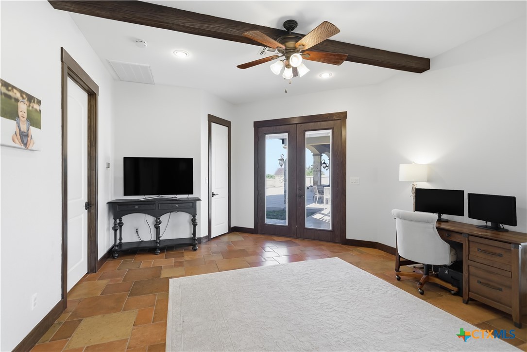 448 Champlain Street Victoria, TX 77905 - Photo 43 of 48 Casita Living Room