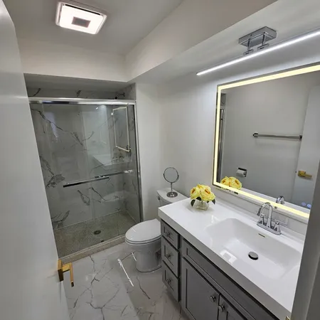 $314,900 | 1717 West Crystal Lane, Unit 310, Mount Prospect, IL 60056